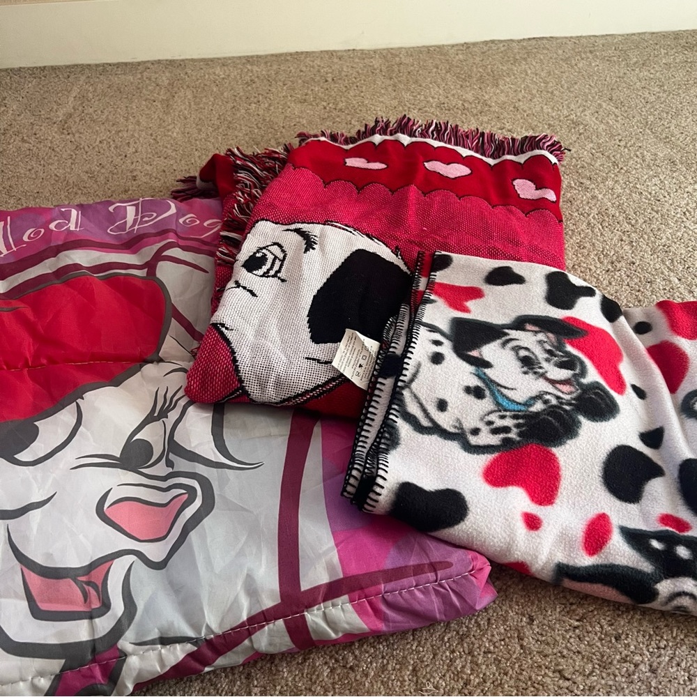 102 Dalmatians sleeping bag, and 2 small throws